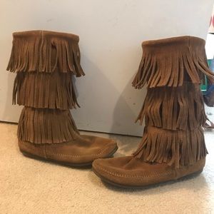 Minnetonka fray boots